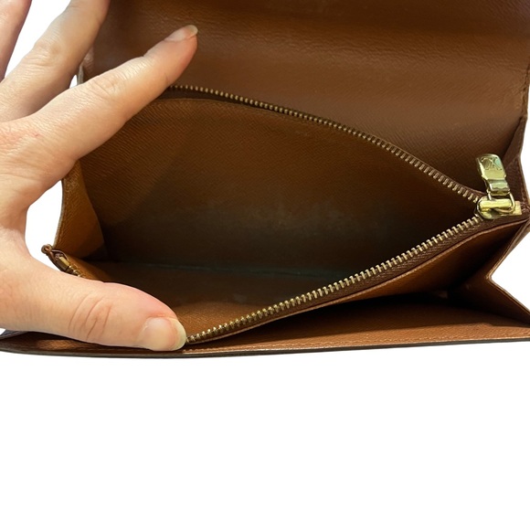 Louis Vuitton Monogram Sarah Wallet - Picture 3 of 7